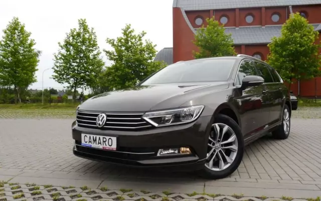 VOLKSWAGEN Passat 
