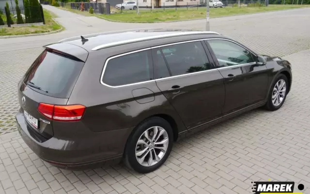 VOLKSWAGEN Passat 