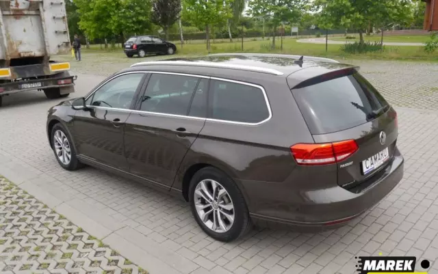 VOLKSWAGEN Passat 