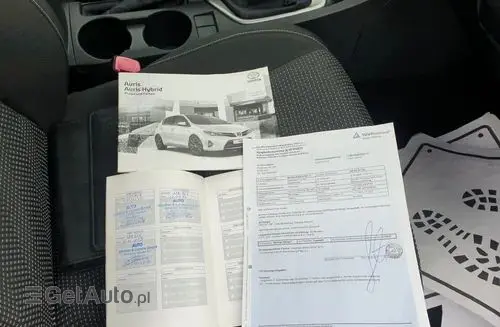 TOYOTA Auris 