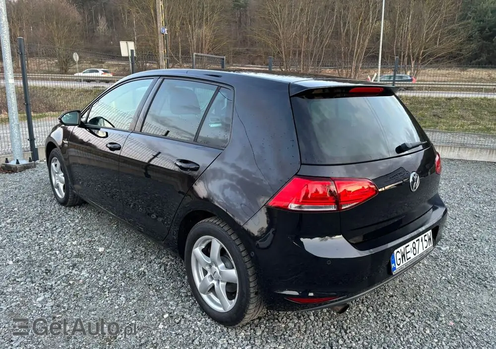 VOLKSWAGEN Golf 1.2 TSI BlueMotion Technology Cup