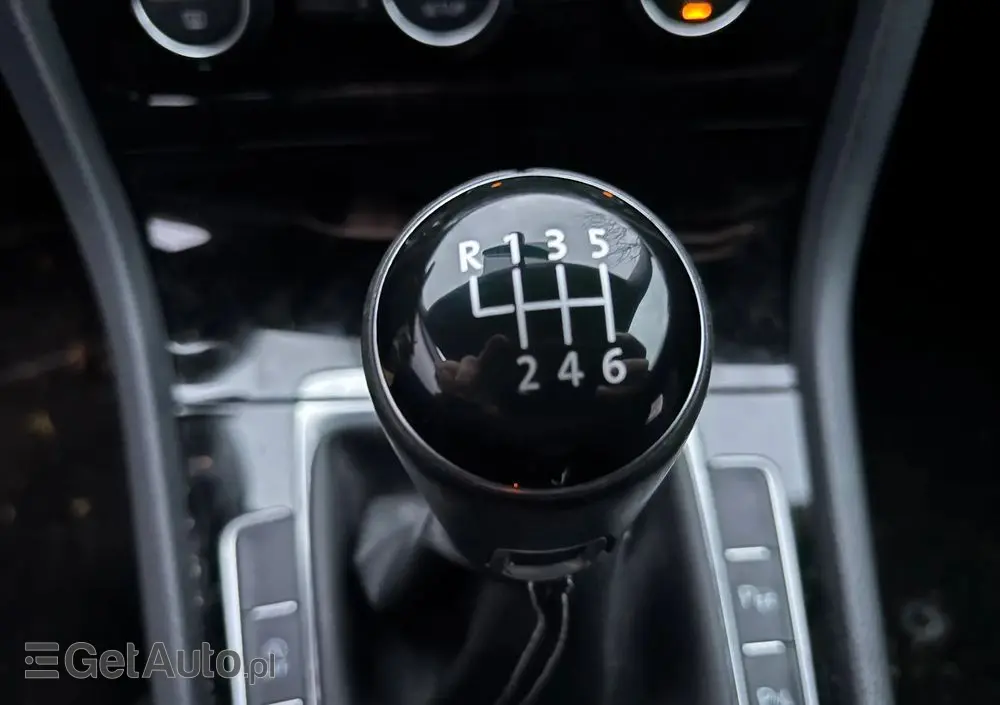 VOLKSWAGEN Golf 1.2 TSI BlueMotion Technology Cup