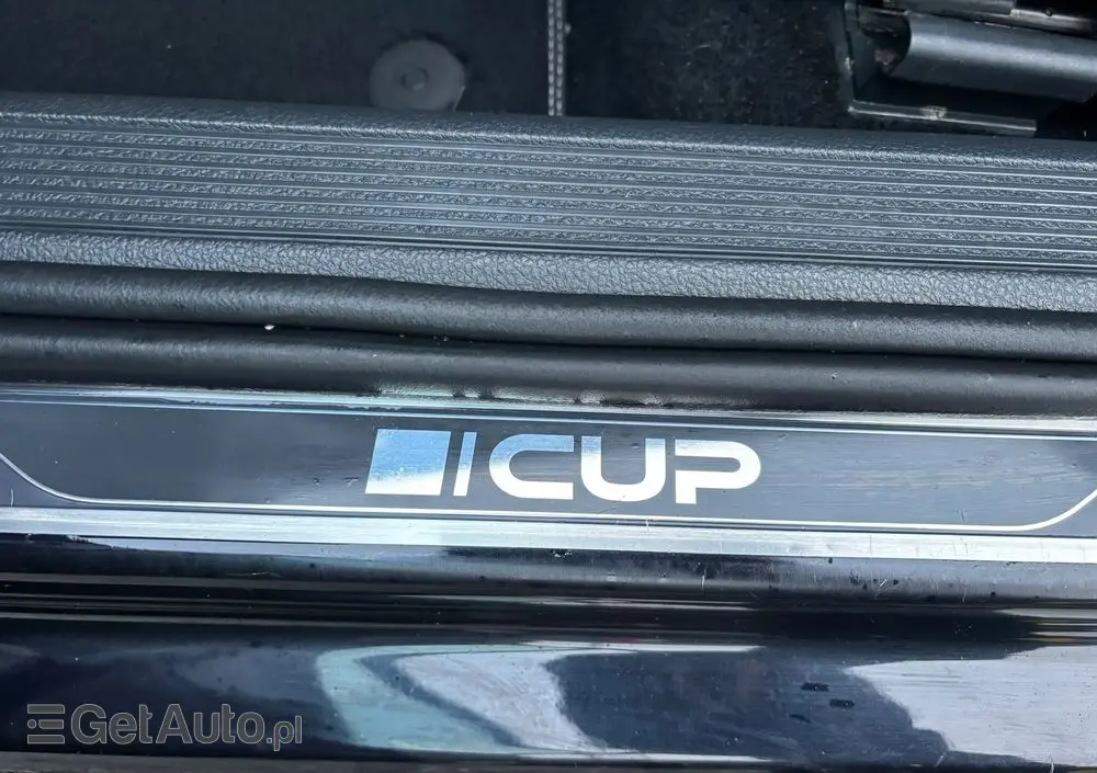 VOLKSWAGEN Golf 1.2 TSI BlueMotion Technology Cup