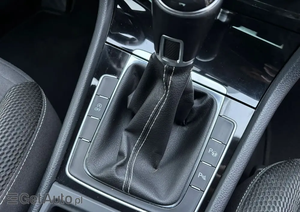 VOLKSWAGEN Golf 1.2 TSI BlueMotion Technology Cup