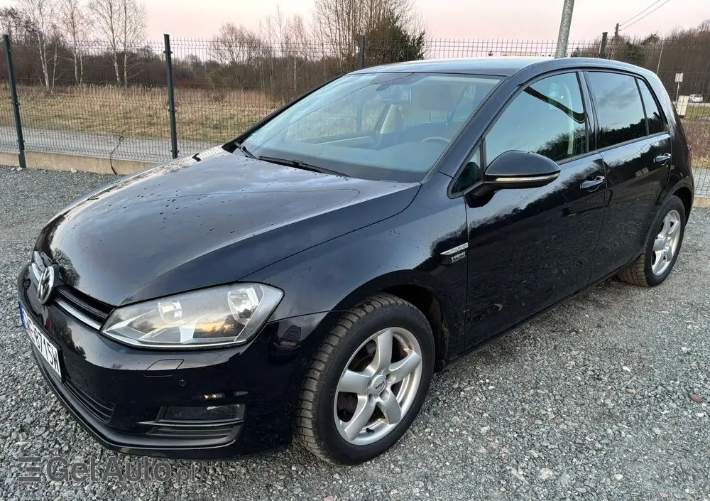VOLKSWAGEN Golf 1.2 TSI BlueMotion Technology Cup