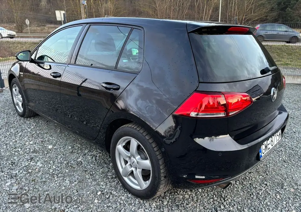 VOLKSWAGEN Golf 1.2 TSI BlueMotion Technology Cup