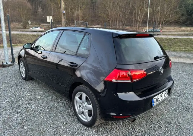 VOLKSWAGEN Golf 1.2 TSI BlueMotion Technology Cup