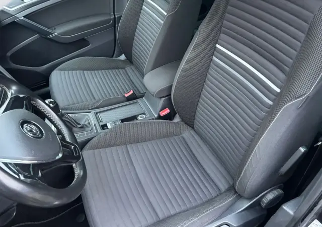 VOLKSWAGEN Golf 1.2 TSI BlueMotion Technology Cup