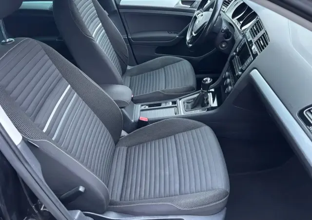 VOLKSWAGEN Golf 1.2 TSI BlueMotion Technology Cup