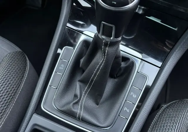 VOLKSWAGEN Golf 1.2 TSI BlueMotion Technology Cup