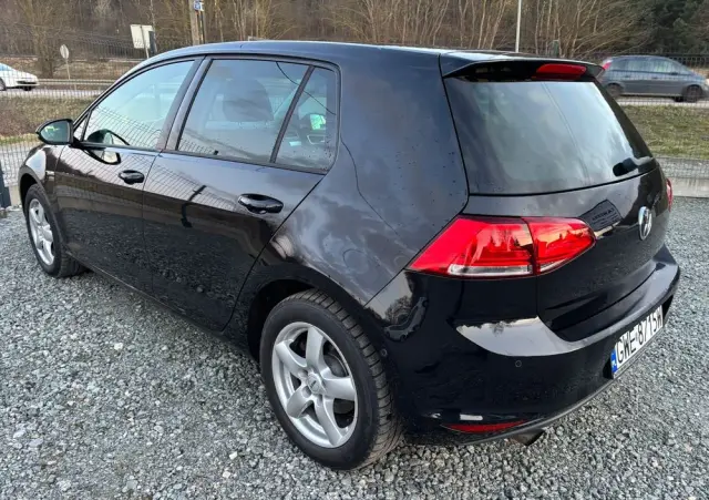 VOLKSWAGEN Golf 1.2 TSI BlueMotion Technology Cup