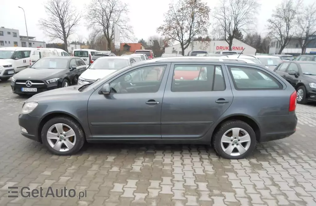 SKODA Octavia 