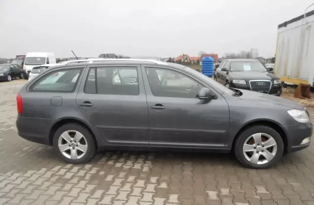SKODA Octavia 
