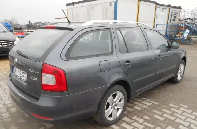 SKODA Octavia 