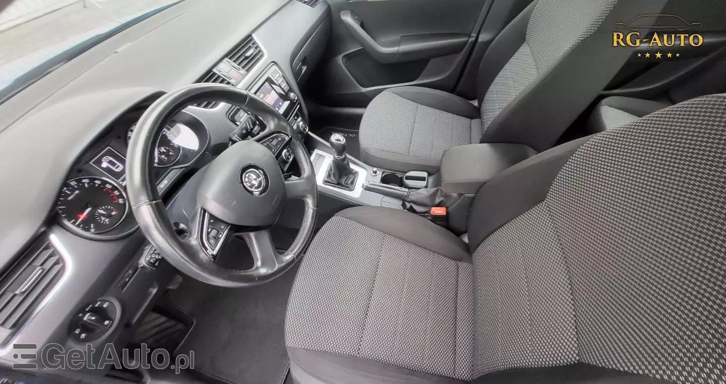 SKODA Octavia 