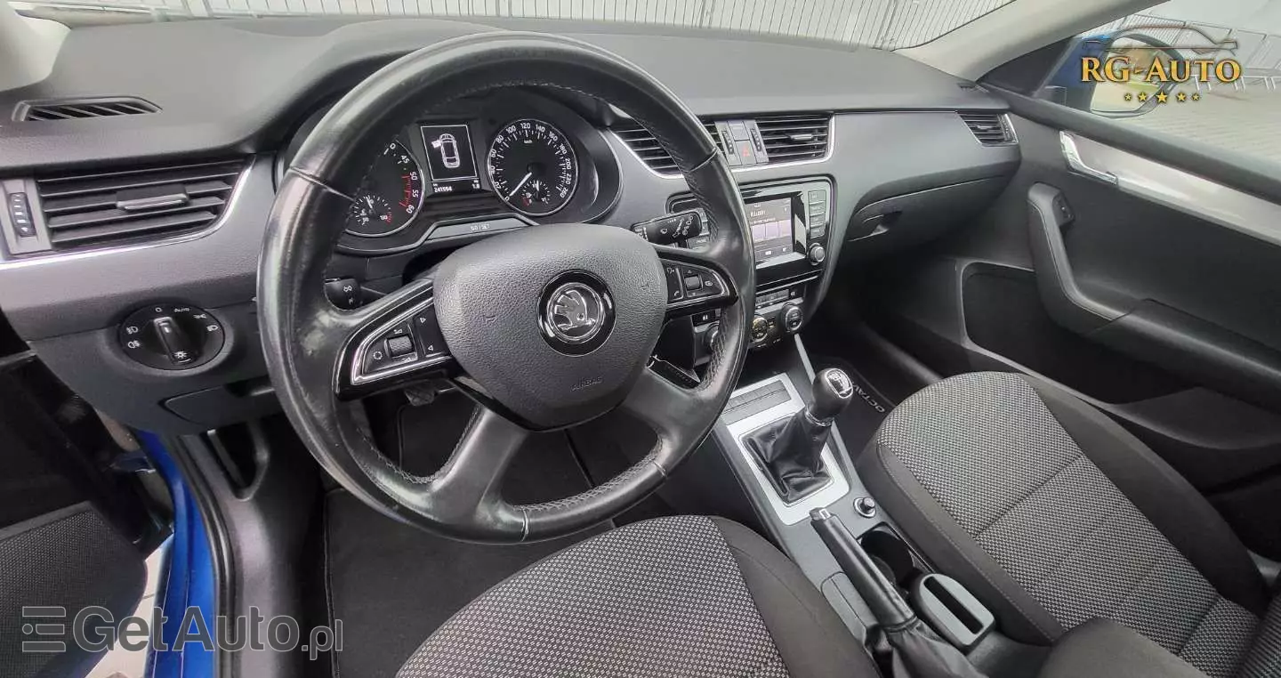 SKODA Octavia 