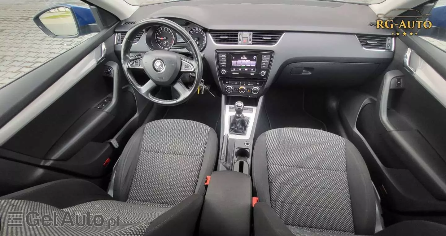 SKODA Octavia 