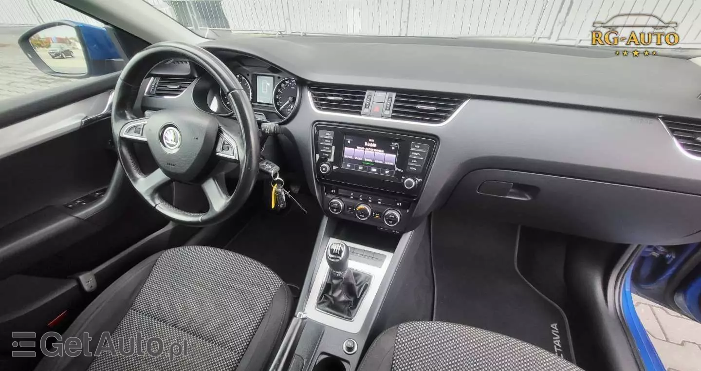 SKODA Octavia 