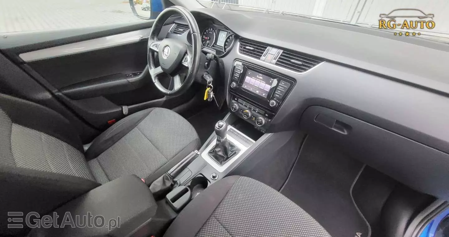 SKODA Octavia 