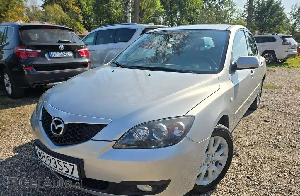 MAZDA 3 