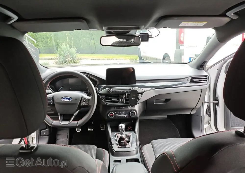 FORD Focus 1.0 EcoBoost mHEV ST-Line X