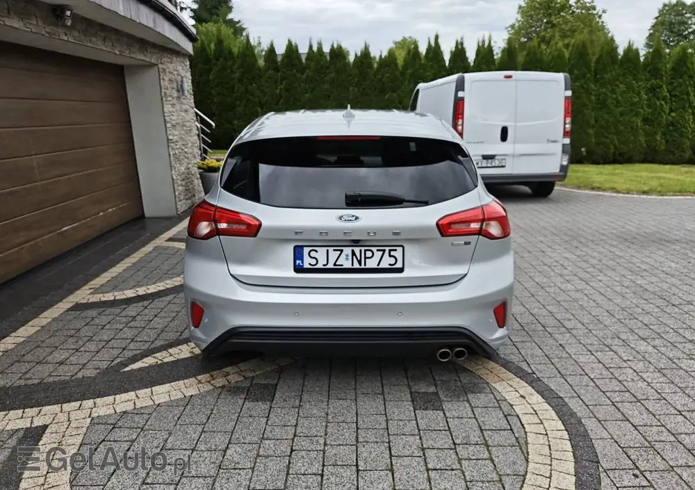 FORD Focus 1.0 EcoBoost mHEV ST-Line X