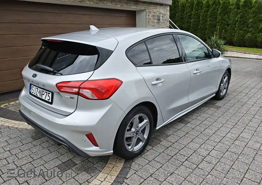FORD Focus 1.0 EcoBoost mHEV ST-Line X