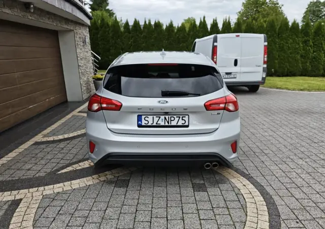 FORD Focus 1.0 EcoBoost mHEV ST-Line X