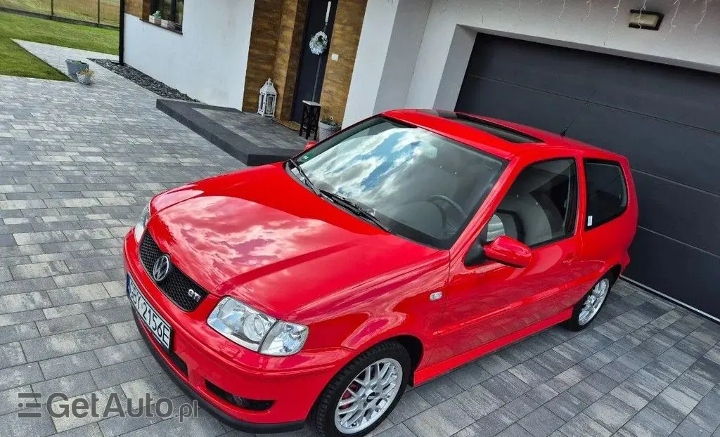 VOLKSWAGEN Polo 