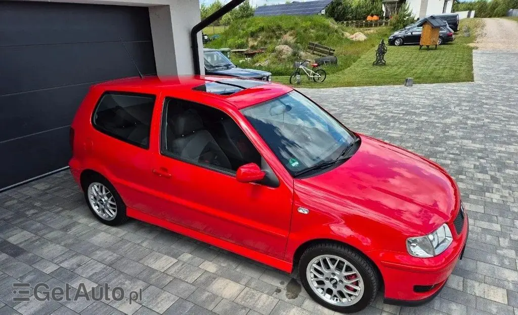 VOLKSWAGEN Polo 