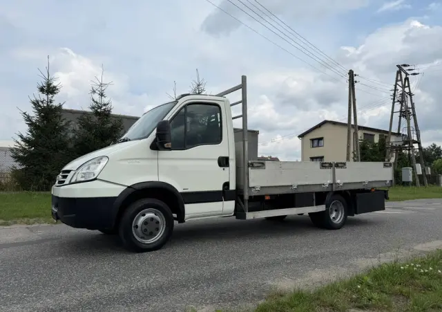 IVECO 50C15 * 3.0 / 150KM * Rama / Skrzyniowe * Koła bliźniacze * Rozstaw osi: 3.75m * 