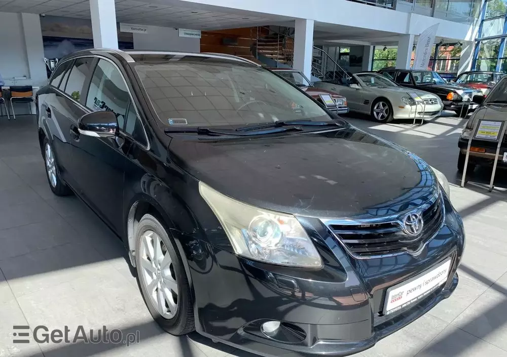 TOYOTA Avensis 2.2 D-4D Platinium