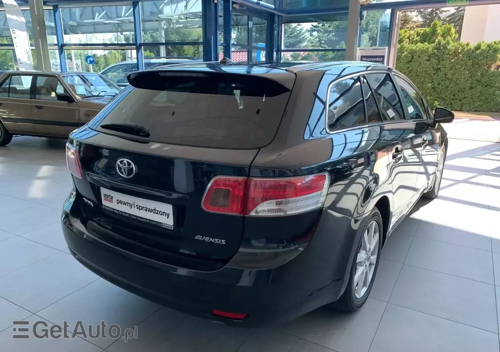 TOYOTA Avensis 2.2 D-4D Platinium