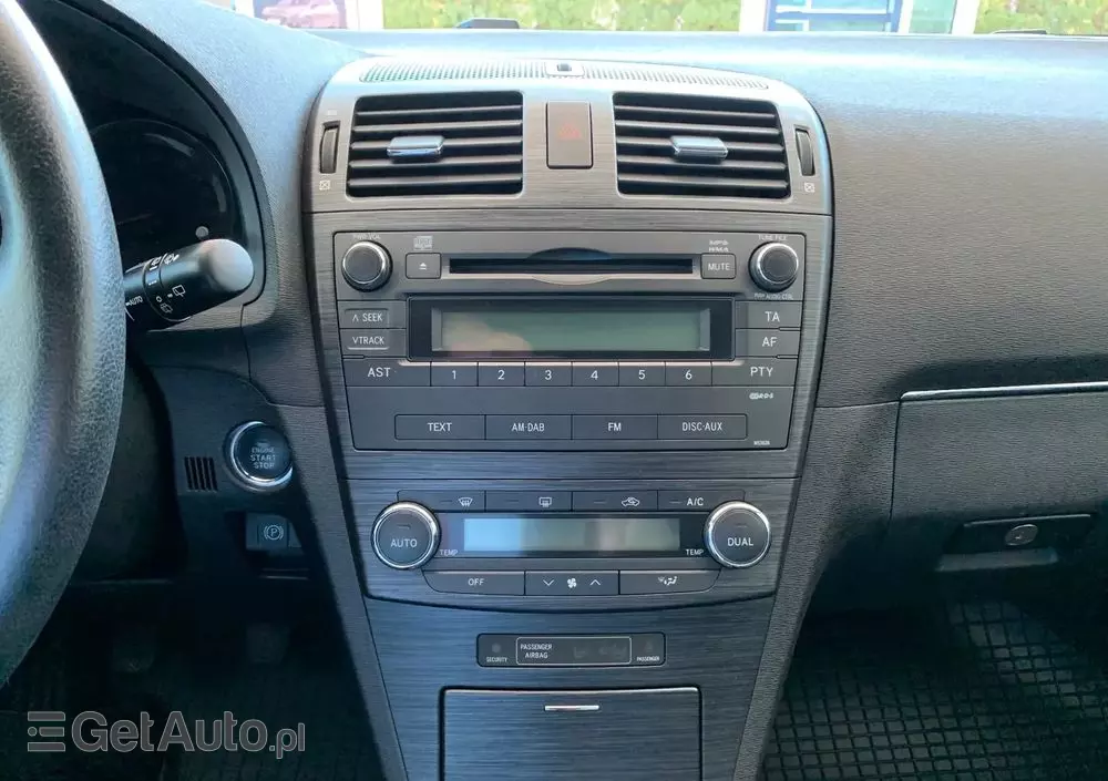 TOYOTA Avensis 2.2 D-4D Platinium