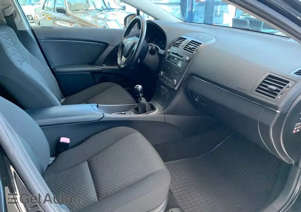 TOYOTA Avensis 2.2 D-4D Platinium