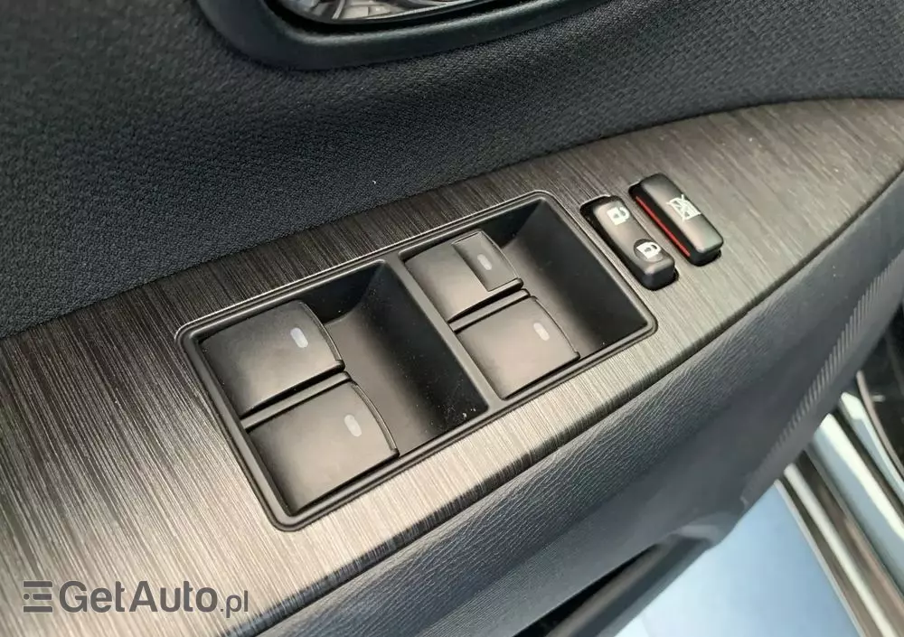 TOYOTA Avensis 2.2 D-4D Platinium