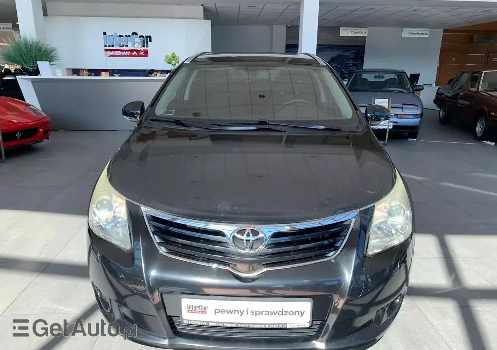 TOYOTA Avensis 2.2 D-4D Platinium
