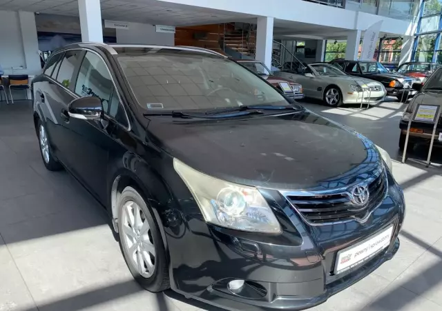 TOYOTA Avensis 2.2 D-4D Platinium