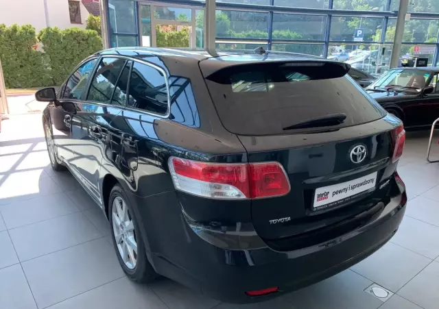 TOYOTA Avensis 2.2 D-4D Platinium