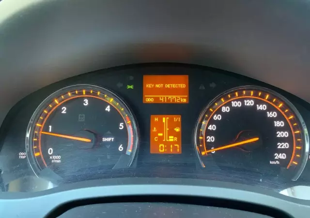 TOYOTA Avensis 2.2 D-4D Platinium