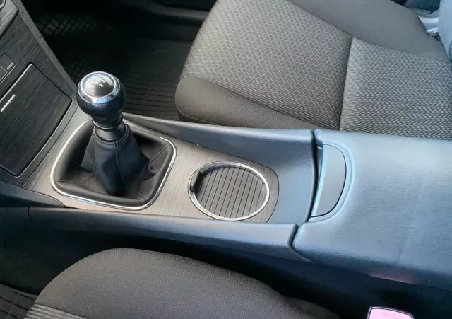 TOYOTA Avensis 2.2 D-4D Platinium