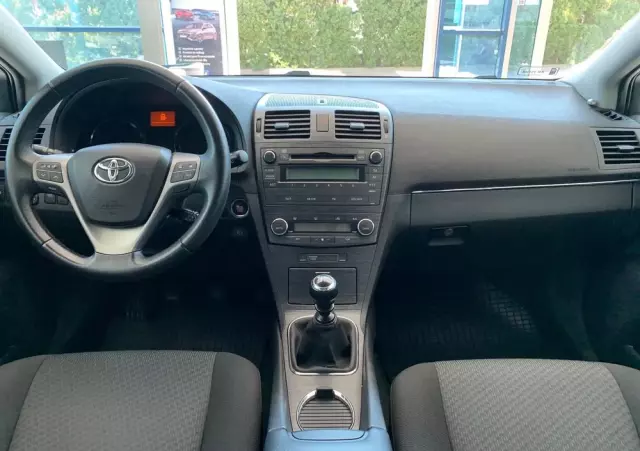 TOYOTA Avensis 2.2 D-4D Platinium