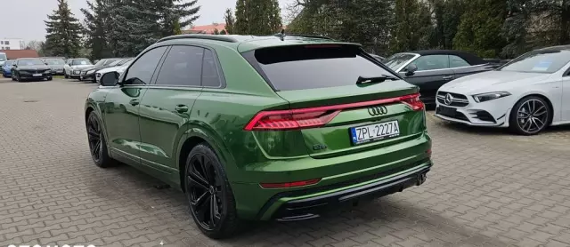 AUDI Q8 