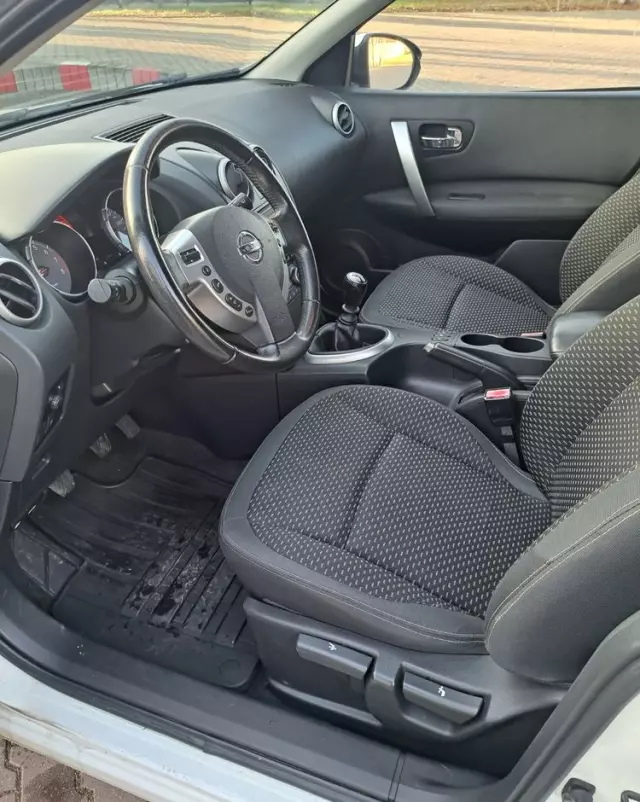 NISSAN Qashqai+2 2.0 Tekna Premium