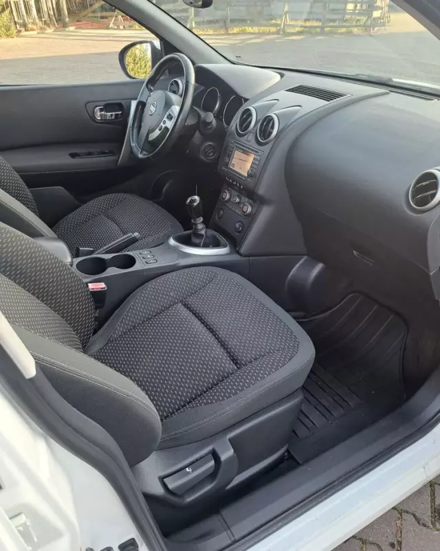 NISSAN Qashqai+2 2.0 Tekna Premium