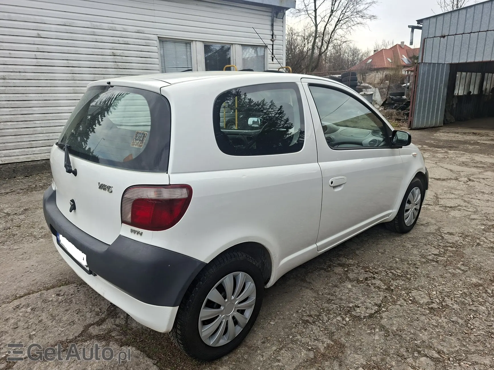 TOYOTA Yaris Base Plus