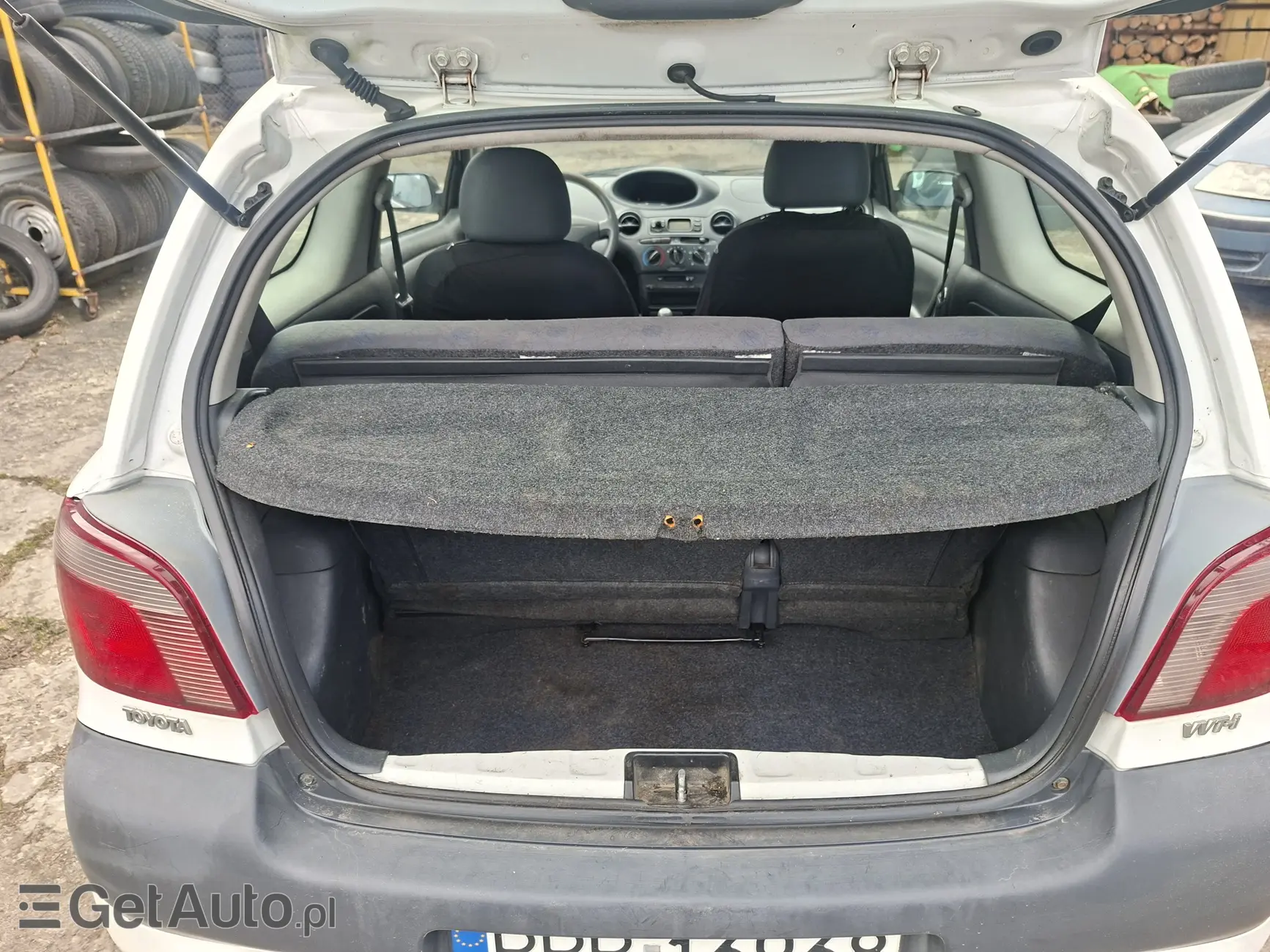 TOYOTA Yaris Base Plus