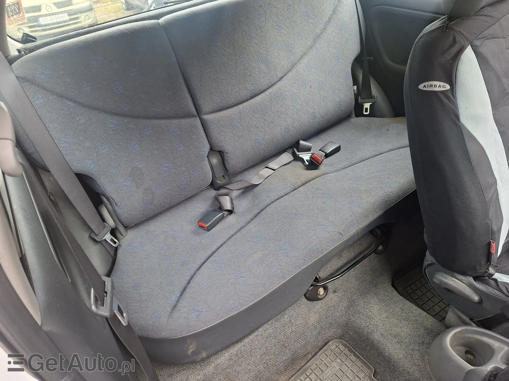 TOYOTA Yaris Base Plus