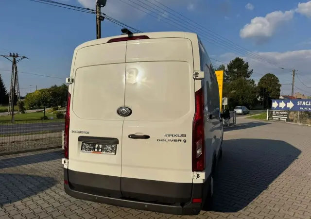 MAXUS Deliver 9 