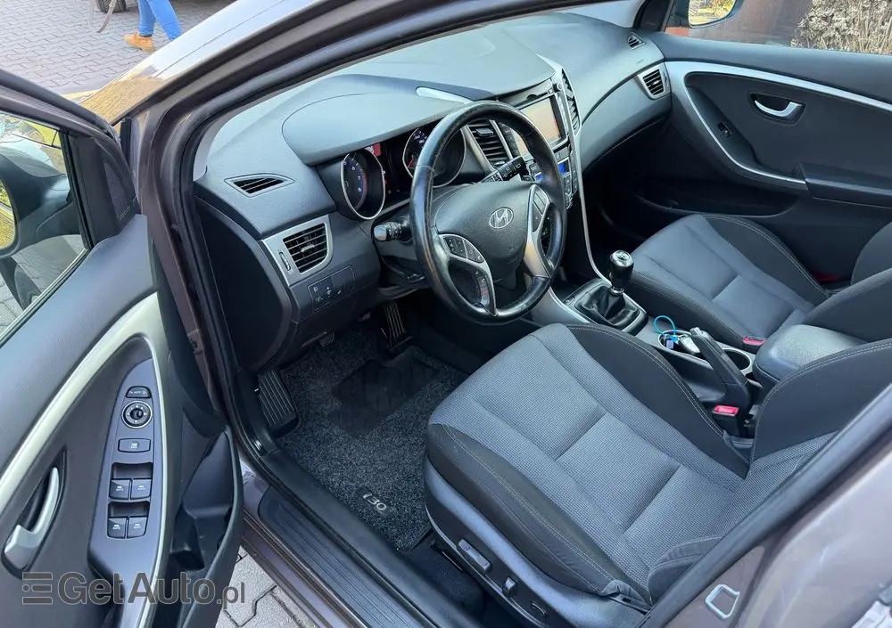 HYUNDAI I30 Blue Kombi 1.4 YES Gold